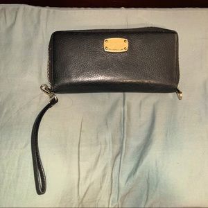Michael Kors Black Jet Set Wallet/Wristlet